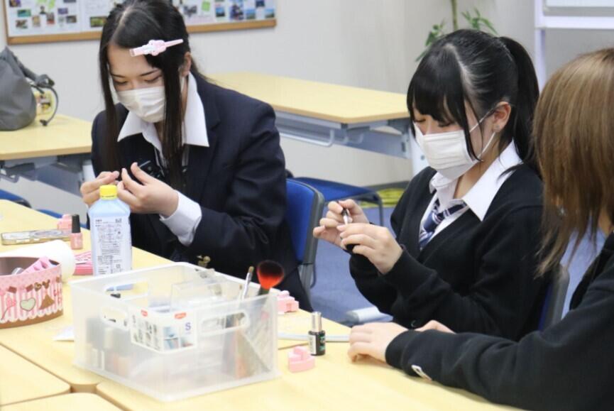 ネイルアートラボの様子