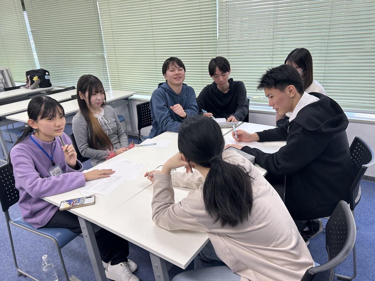 子ども・福祉コース 体験お楽しみ会の様子