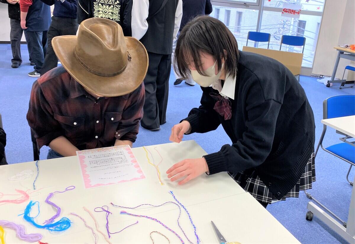 ミサンガワークショップも盛り上がっておりました