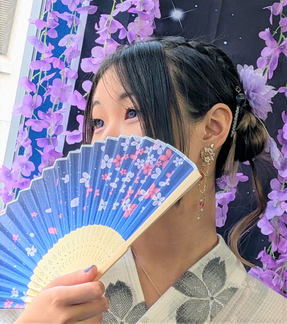 飾り付けたフォトブースでパシャリ