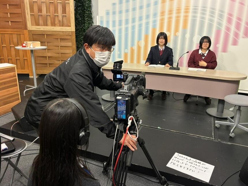 玉島テレビ放送での職業体験の様子