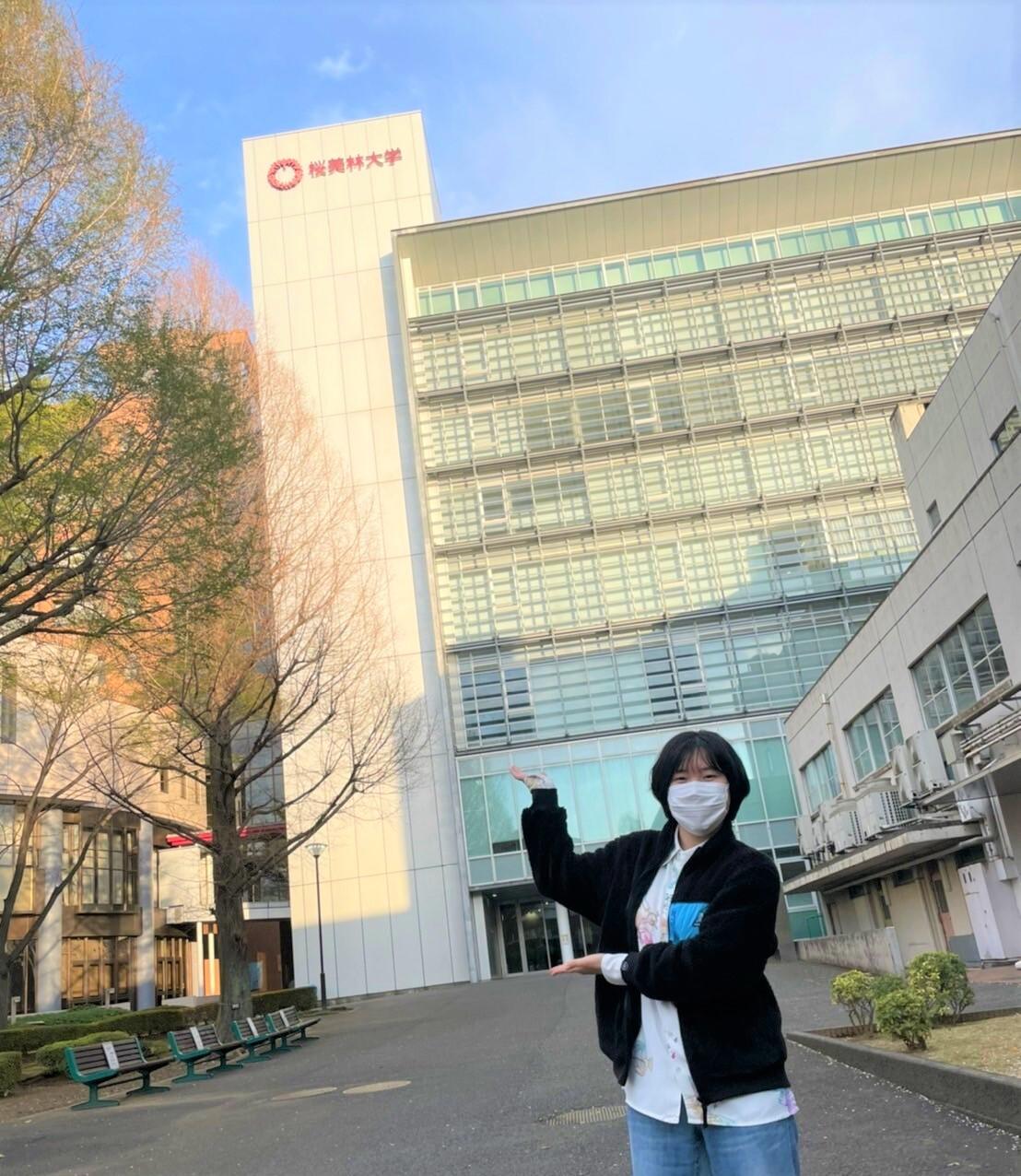 大学のキャンパス内で撮影した写真を送ってもらいました