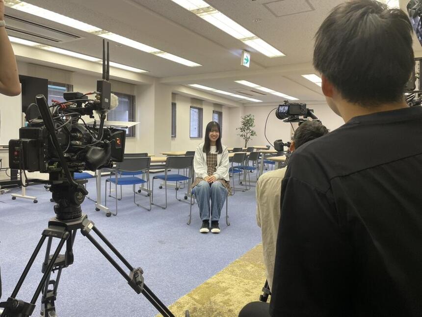 卒業生取材撮影の様子