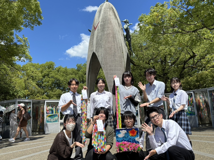 おおぞらアンバサダーと平和記念公園に奉鶴に行きました