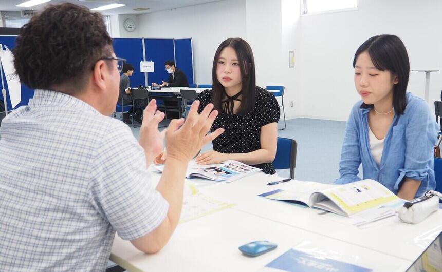 広島キャンパスで行った進路相談会の様子