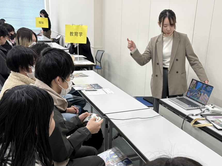 進路ガイダンスの様子