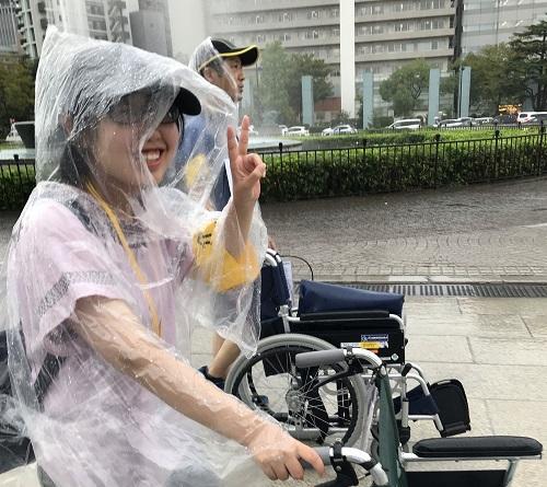 車いす介助の方法も体験