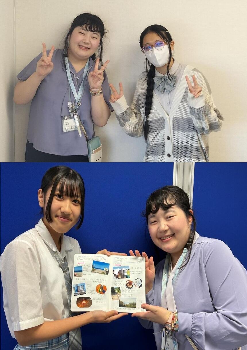 柏キャンパスにて、夏休みの思い出を教えてくれた生徒とみらいノート®を持ってツーショット