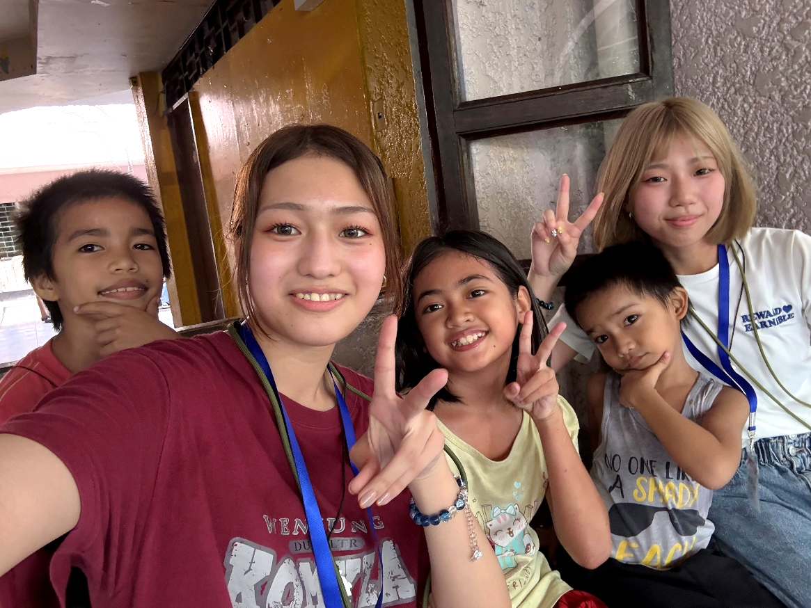 現地の人と生徒