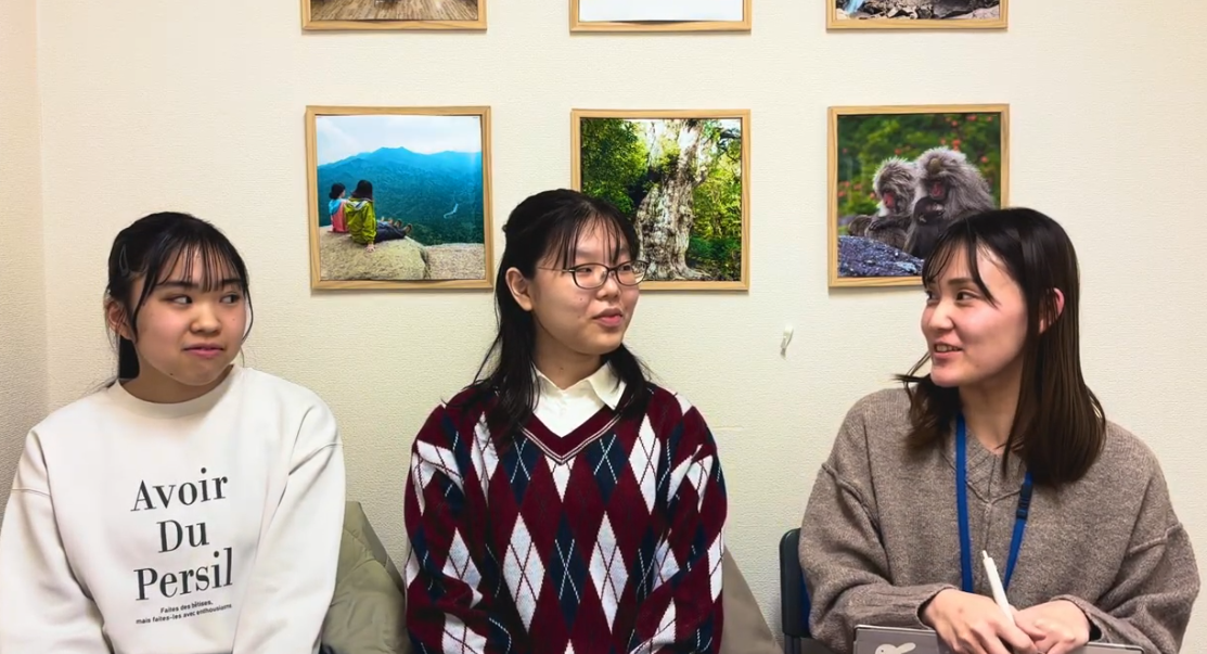 大学受験体験談を語ってくれた二人とコーチ