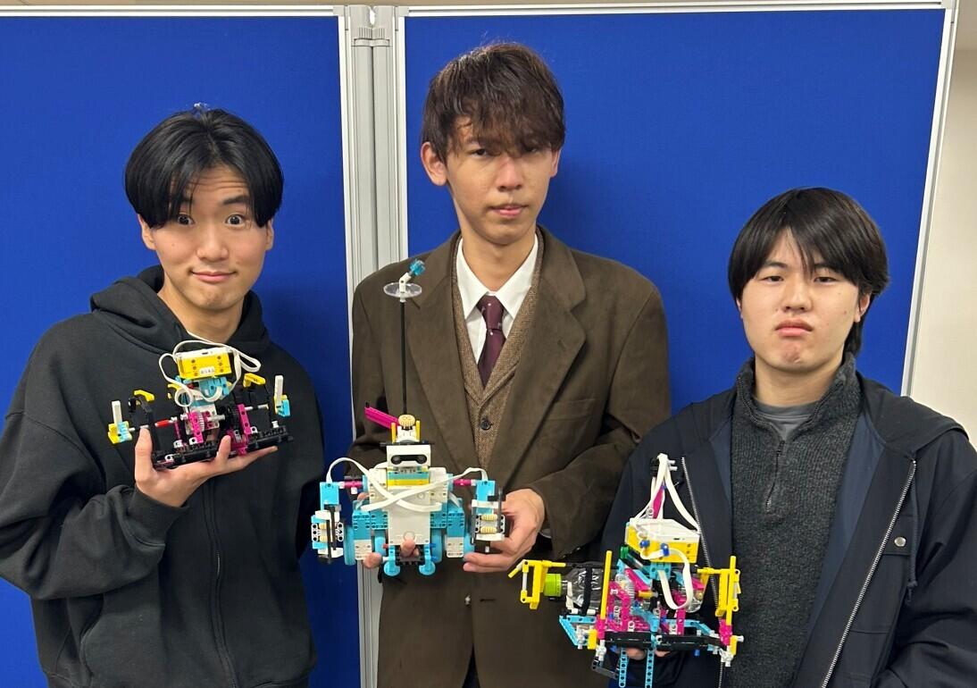プログラミングコース決勝大会に参加した生徒