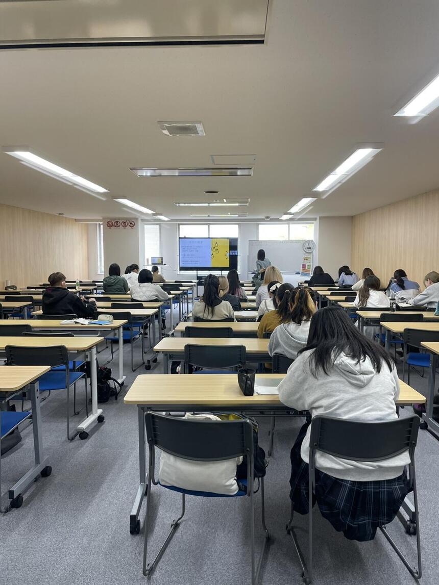 社会の架け橋プログラムの授業の様子