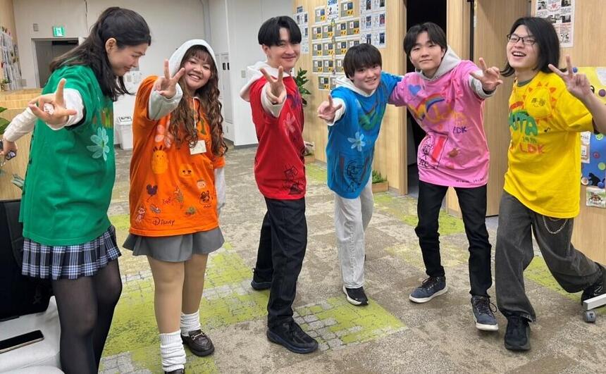 生徒が仲がよさそうな様子