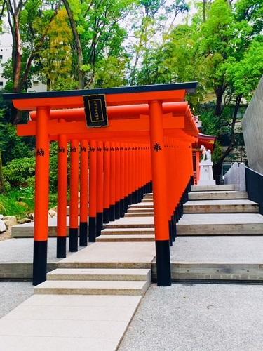 キャンパスから徒歩10分の生田神社に初詣行きました。
