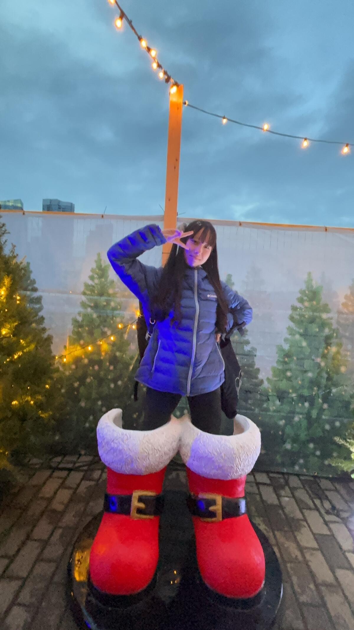 クリスマスを満喫している生徒