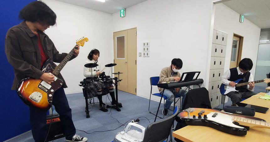 練習をする生徒