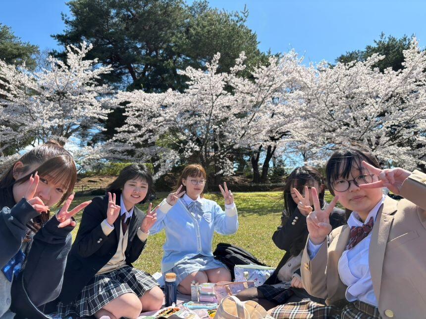 新入生歓迎イベント「みんなでお花見☆ピクニック」