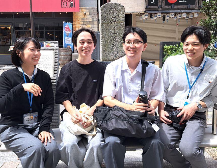 進路と向き合う生徒たち