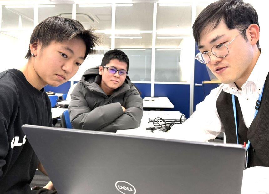 生徒は休み時間も惜しんで準備