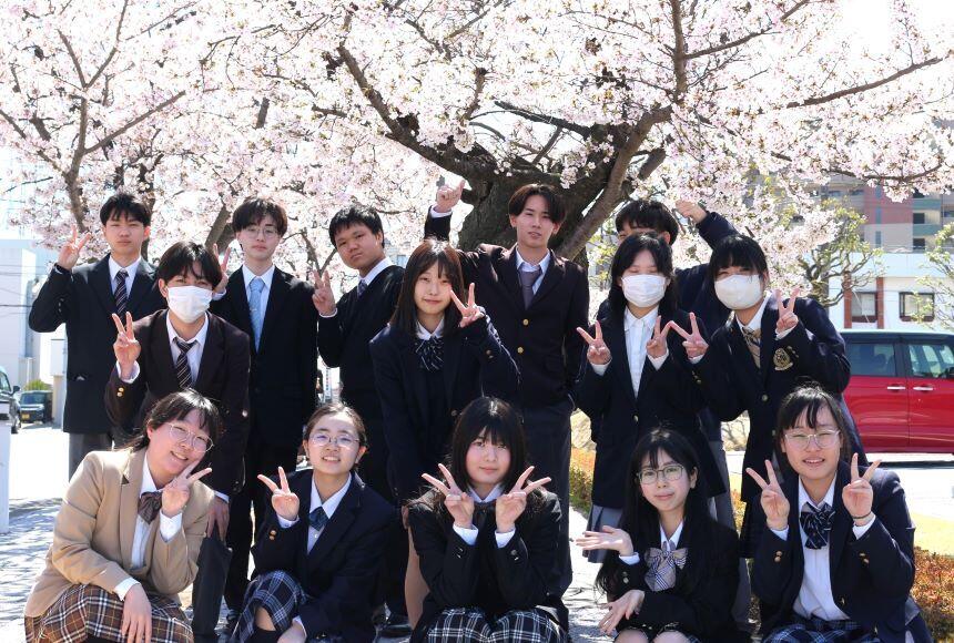 新入生も先輩もみんなで記念撮影