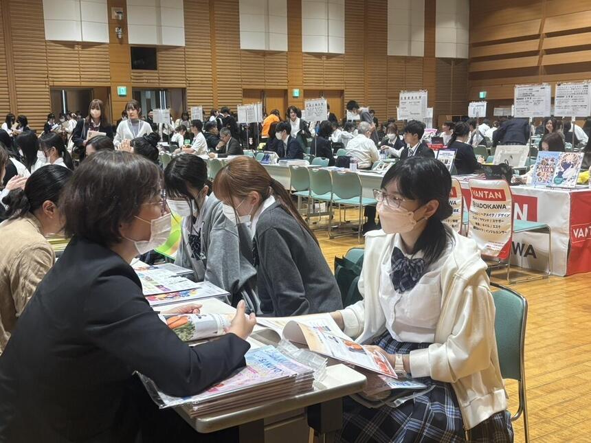 新鮮で興味深い話が聞けて視野が広がりました。