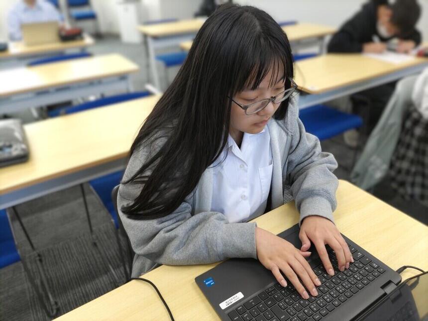 タイピングの練習中！