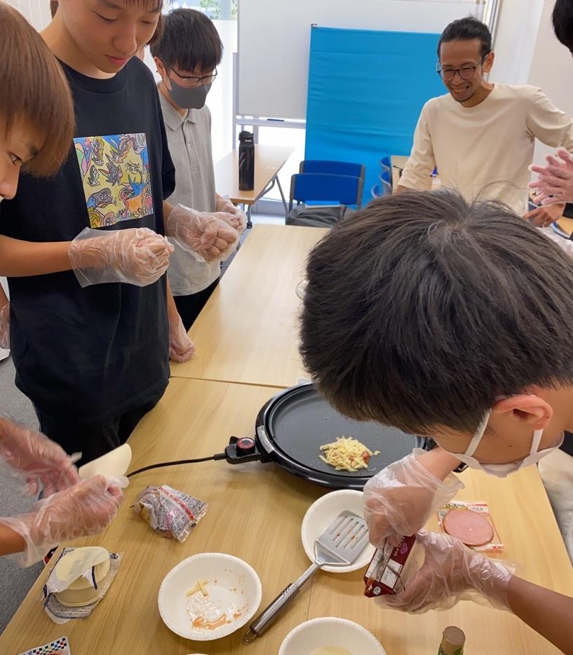 みんなで協力してクッキング