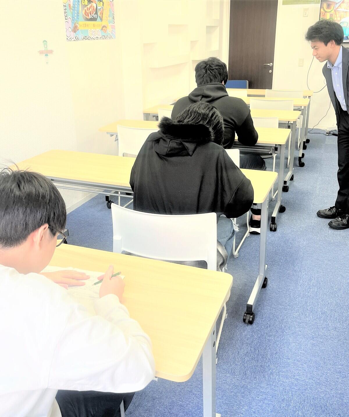 九大学研都市キャンパスの生徒