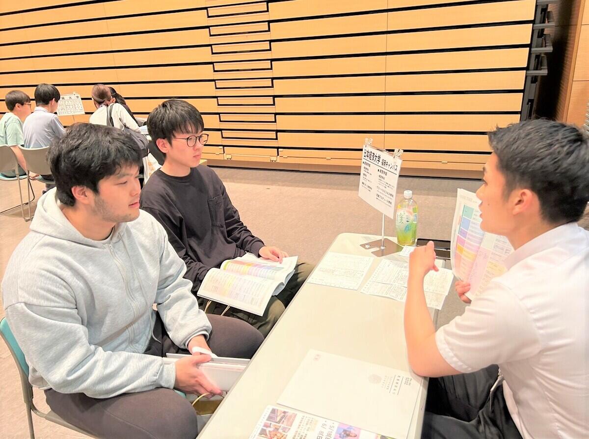 合同進路ガイダンスの様子