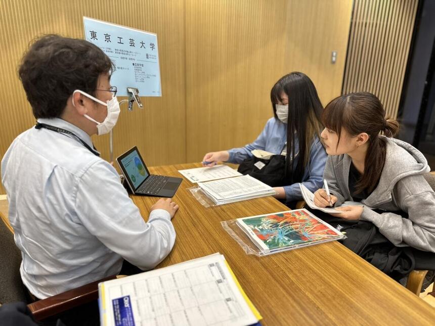 進路合同説明会の様子