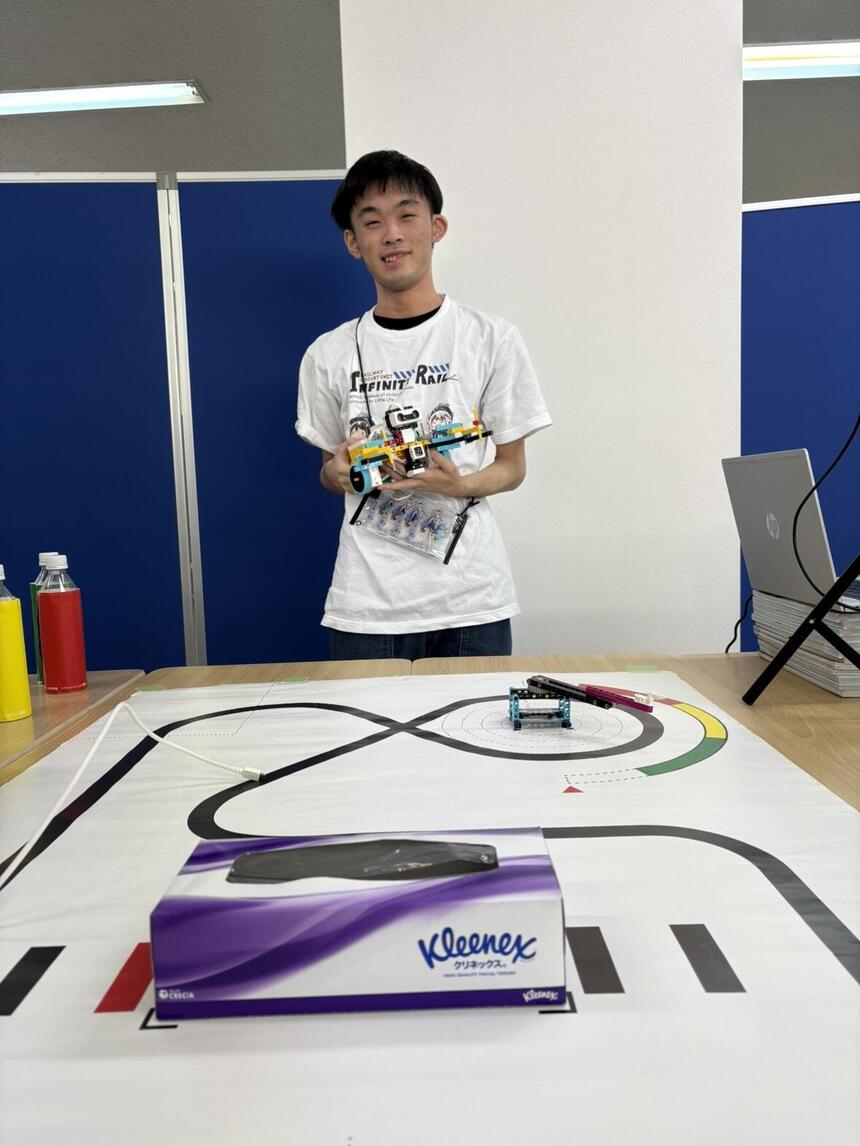 プログラミングに取り組むMさん