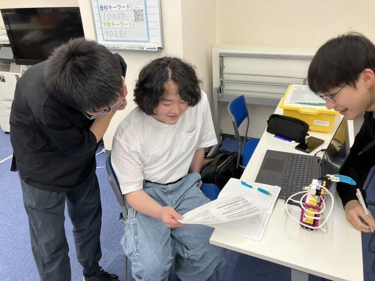 初めてでも楽しく学べる「プログラミングコース」