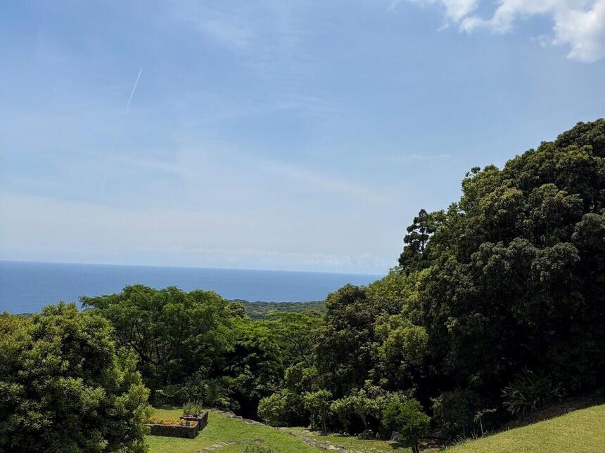 屋久島に行った生徒が撮影した景色写真（晴れた日の海と空）