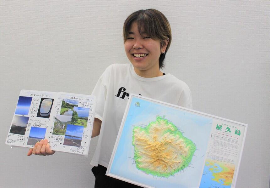 生徒が、KTCみらいノート®や屋久島の地図をみながらスクーリングの思い出を振りかえりました！
