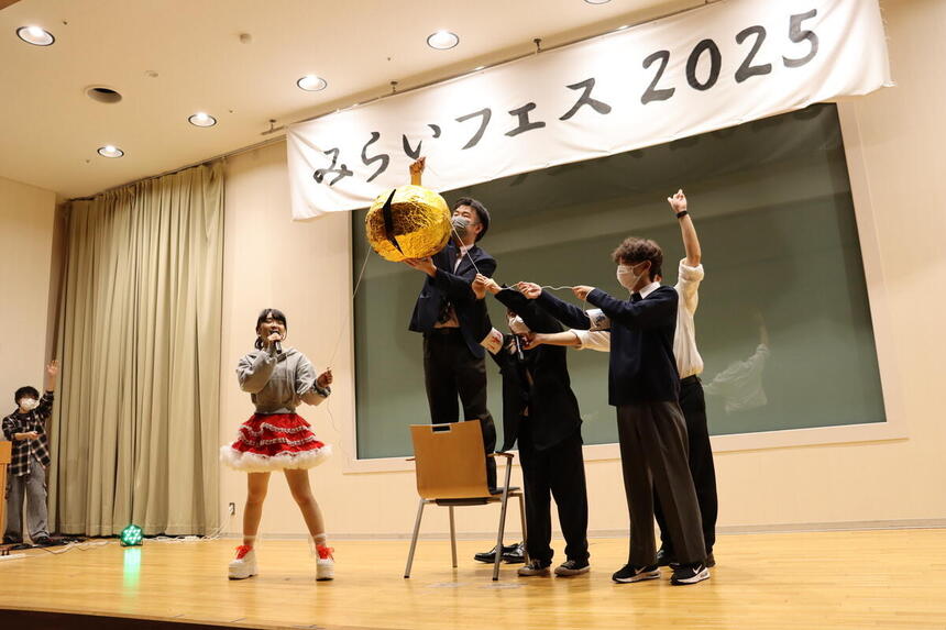 生徒作成のくす玉