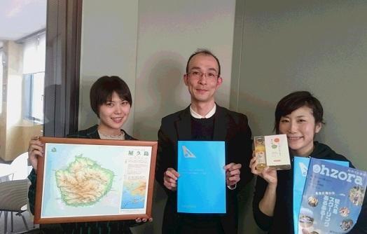 パーソナリティの村井杏さん、NegiccoのMeguさんとキャンパス長