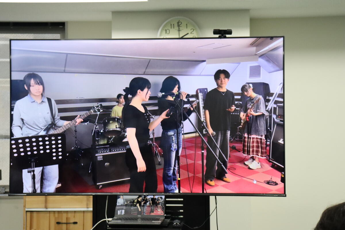 バンド演奏の様子
