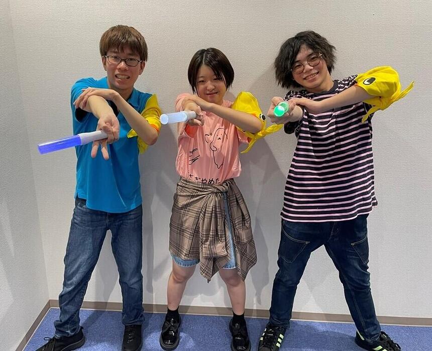 決めポーズをするダンスに出場予定の生徒