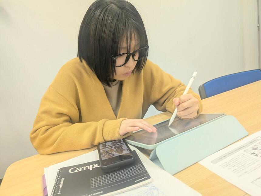 インタビューを受けた生徒の様子