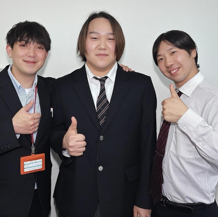 インタビューに答えてくれたIさんとコーチ