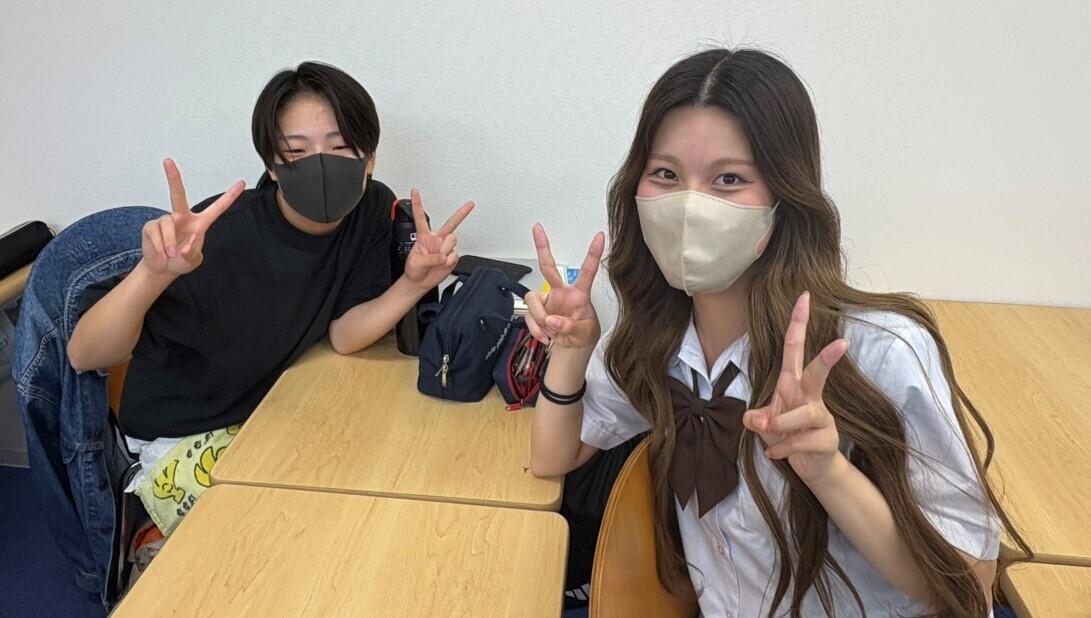 生徒会副会長・イベント実行委員担当のK.Rさんと役員のS.Rさんにインタビューをしました