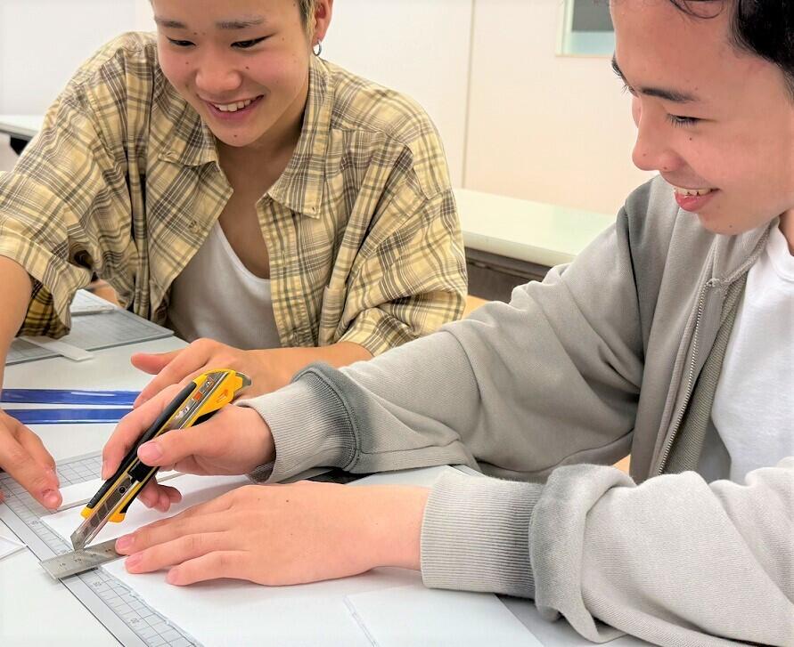住環境デザインコースで学ぶ生徒