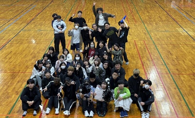 二度目の優勝を勝ち取ることができ、みんなで大喜びの体育祭でした