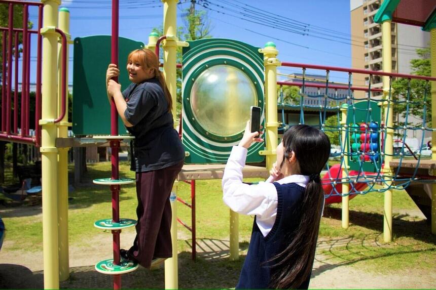 「フォト」の時間にて、近くの公園で写真撮影