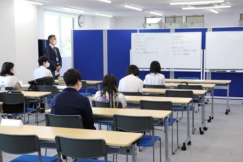 登校開始の様子