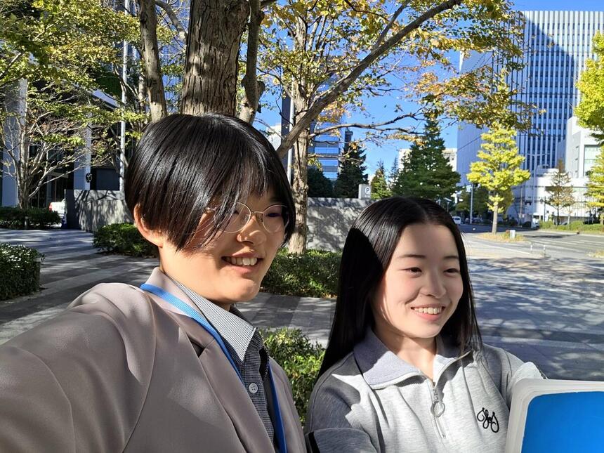 コーチとKTCみらいノート®を広げて