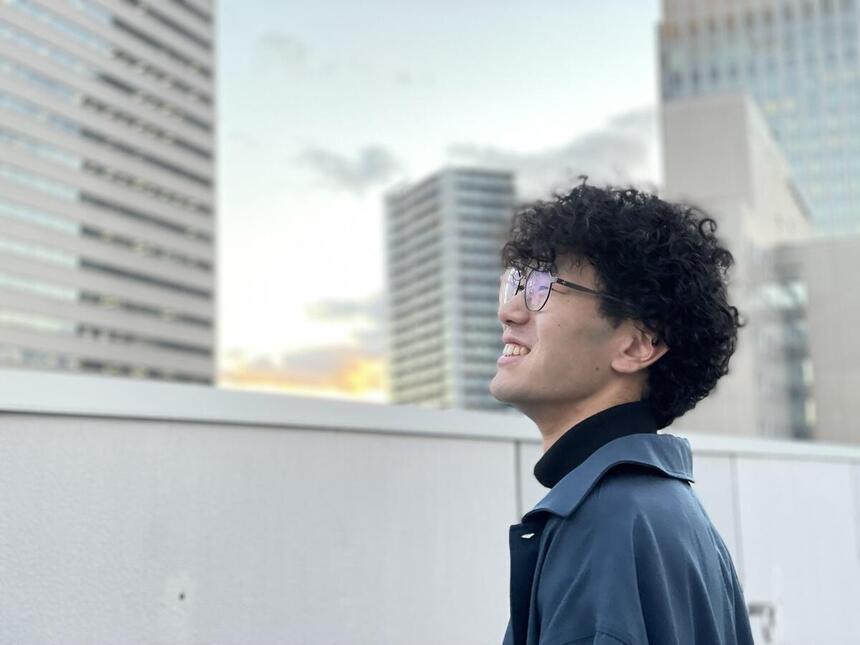 未来を見つめる姿