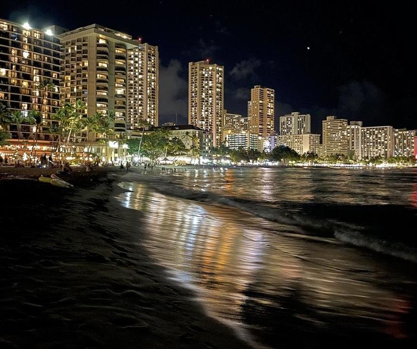 生徒が撮影したハワイの夜景