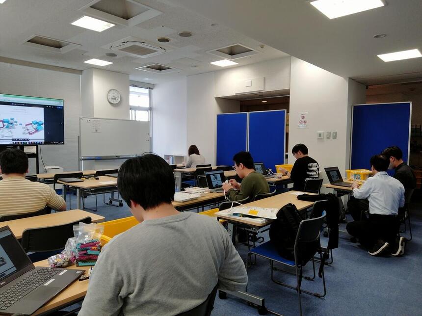 プログラミングコースの授業の様子