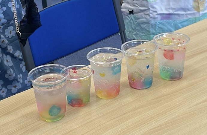 クッキングする生徒